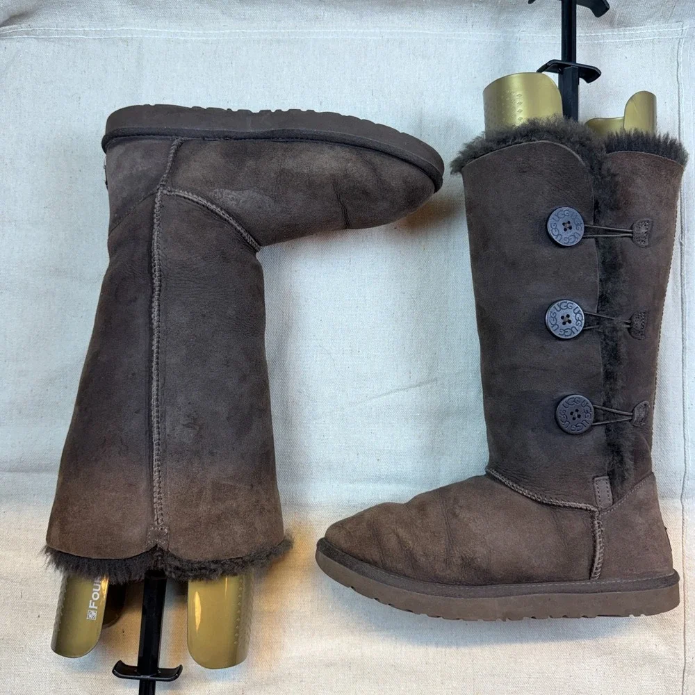 Ugg Boots Leather Upper Sheepskin Lining Brown Womens Size 9
